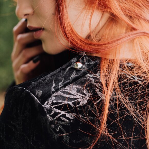 Maison Revolt Cropped Velvet Military style Jacket - Picture 3 of 6